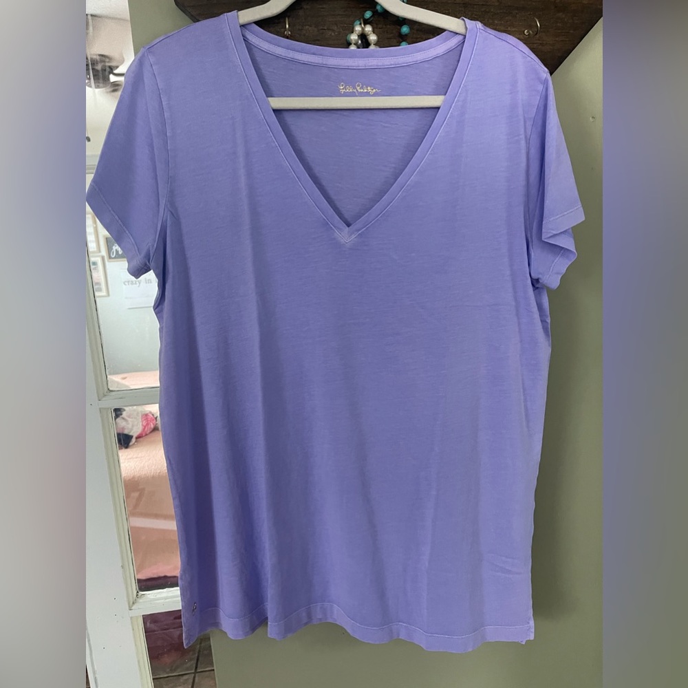 NWOT Lilly top